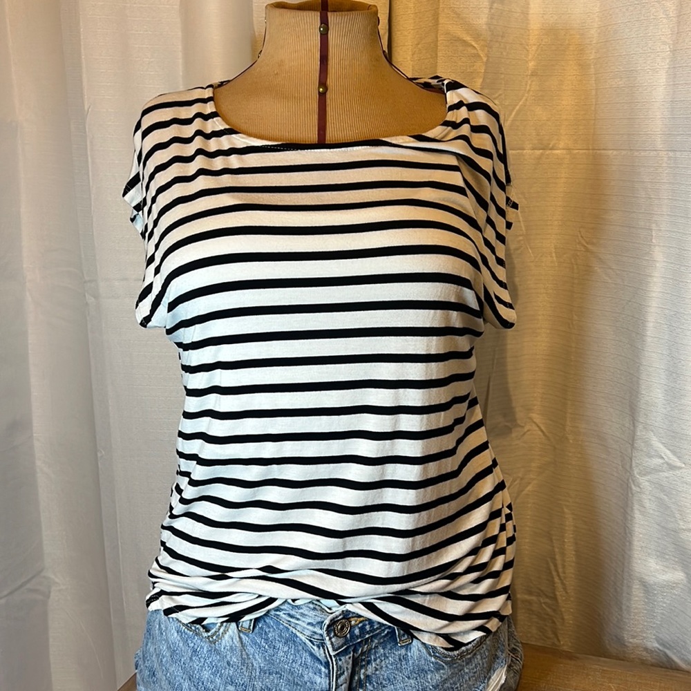 Black and white top